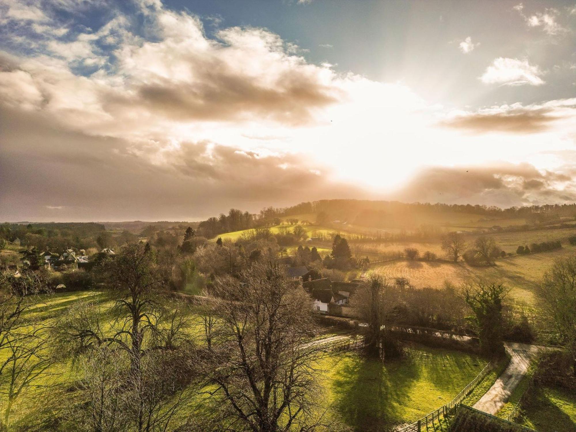 Stable Cottage Teffont Magna ภายนอก รูปภาพ